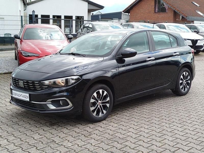 Schwarz Gebraucht 2023 Fiat Tipo City Life Limousine | 13.889 € (Guter Preis) - Bild 1/4