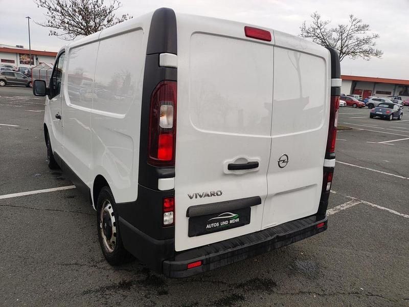 Gebraucht Opel Vivaro 120 PS (88 kW) 2019 Weiß Van / Kleinbus