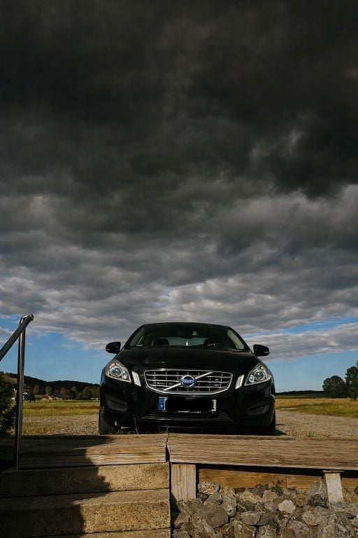 Gebraucht Volvo S60 Kinetic 150 PS (110 kW) 2011 Schwarz Limousine