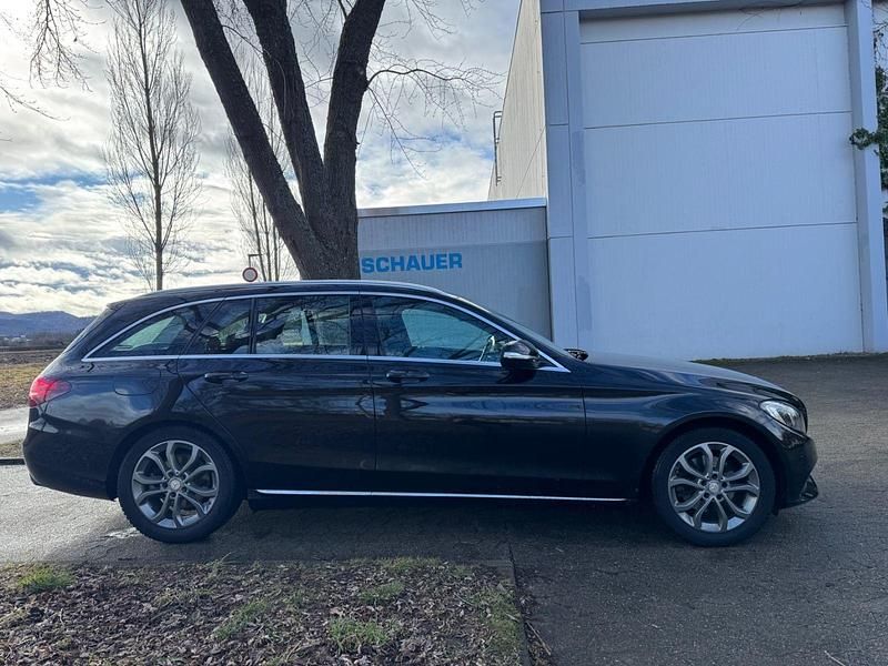 Gebraucht Mercedes C220 Avantgarde 170 PS (125 kW) 2014 Schwarz Kombi