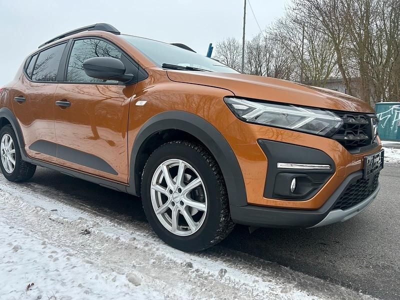 Gebraucht Dacia Sandero Stepway 91 PS (66 kW) 2022 Orange SUV