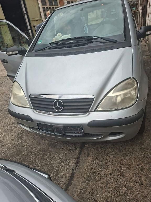 Silber Gebraucht 2003 Mercedes A160 Avantgarde Van / Kleinbus | 700 € (Guter Preis) - Bild 1/4
