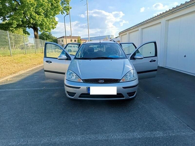 Grau Gebraucht 2004 Ford Focus Kombi | 500 € (Superpreis) - Bild 1/4