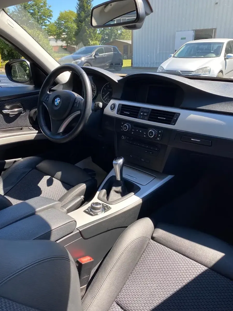 Occasion BMW 320 170 ch (125 kW) 2011 Gris Berline