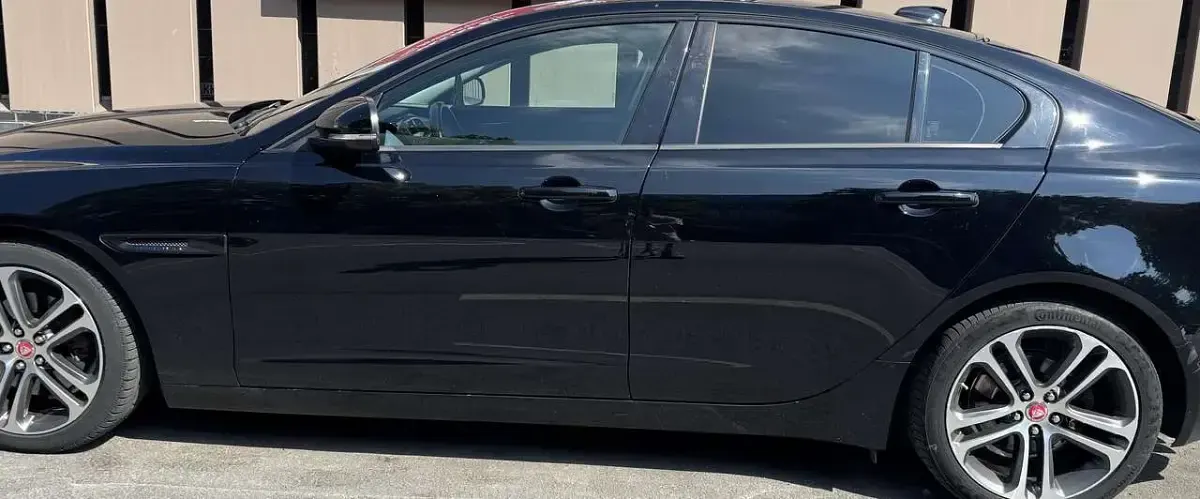 Gebraucht Jaguar XE Prestige 179 PS (131 kW) 2018 Schwarz Limousine