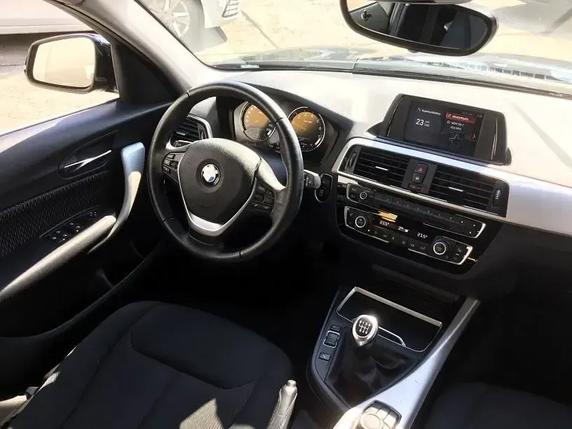 Gebraucht BMW 116 Advantage 109 PS (80 kW) 2017 Black sapphire metallic Kleinwagen