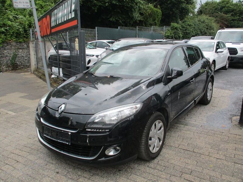 Schwarz Gebraucht 2012 Renault Mégane III Bose Edition Limousine | 2.250 € - Bild 1/4