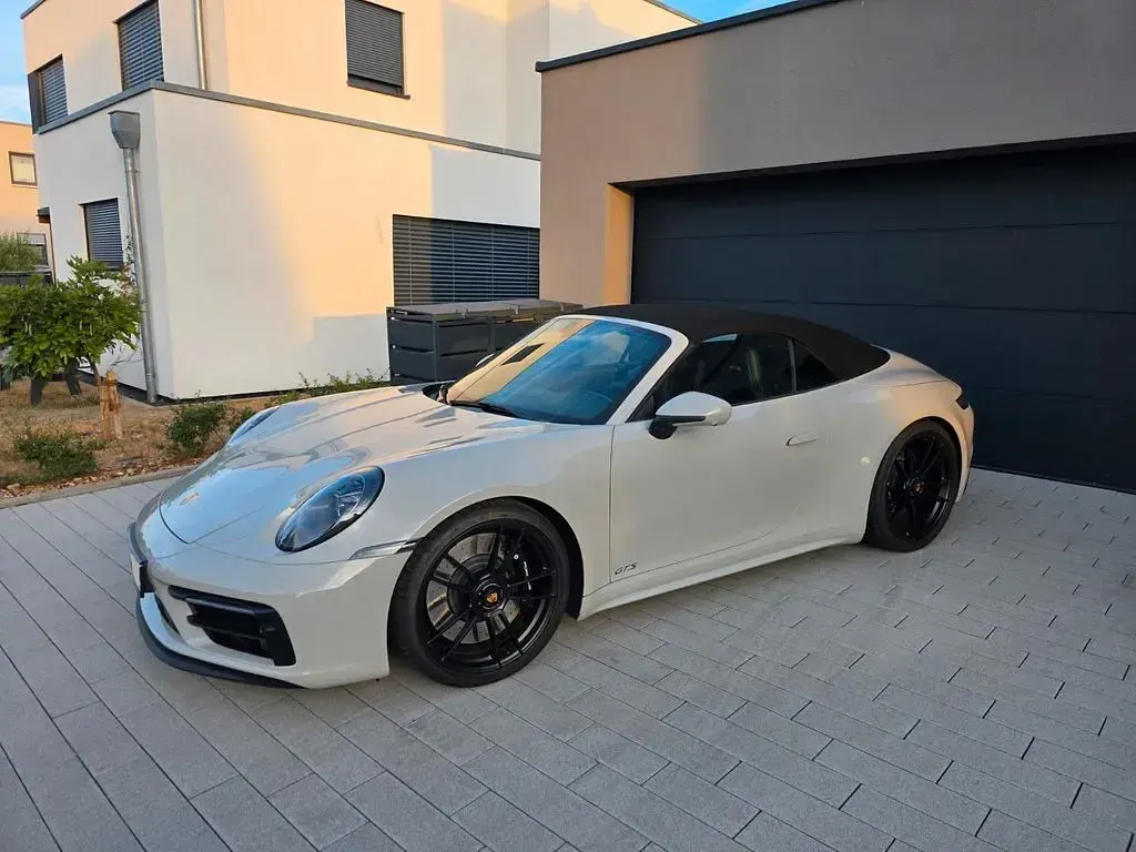 Gebraucht Porsche 992 480 PS (353 kW) 2022 Grau Cabrio