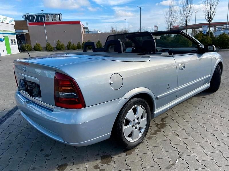 Gebraucht Opel Astra Cabriolet 125 PS (91 kW) 2003 Silber Cabrio
