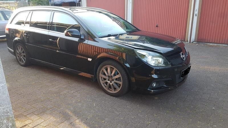 Schwarz Gebraucht 2006 Opel Vectra OPC Kombi | 4.200 € (Fairer Preis) - Bild 1/4