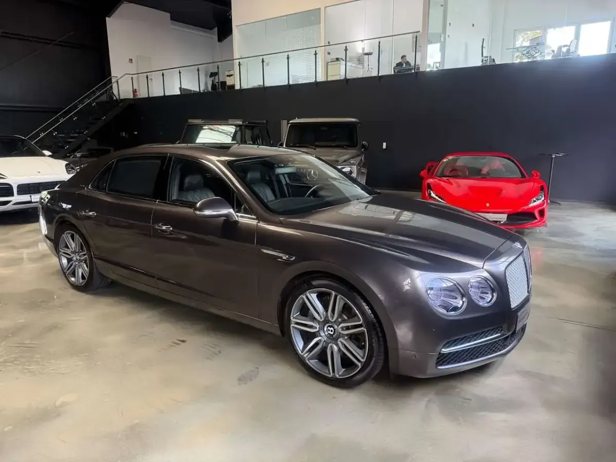 Brugt Bentley Flying Spur Mulliner 635 HK (467 kW) 2016 Grå Sedan