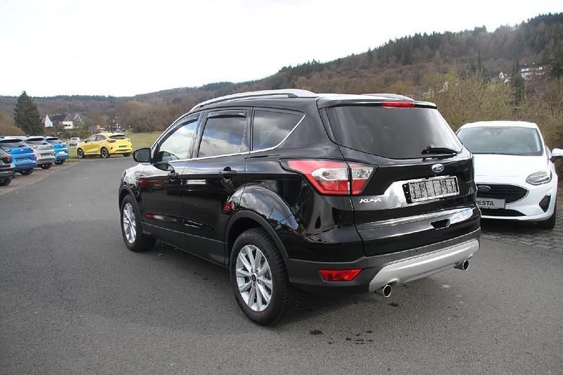 Gebraucht Ford Kuga Titanium 150 PS (110 kW) 2019 Schwarz SUV