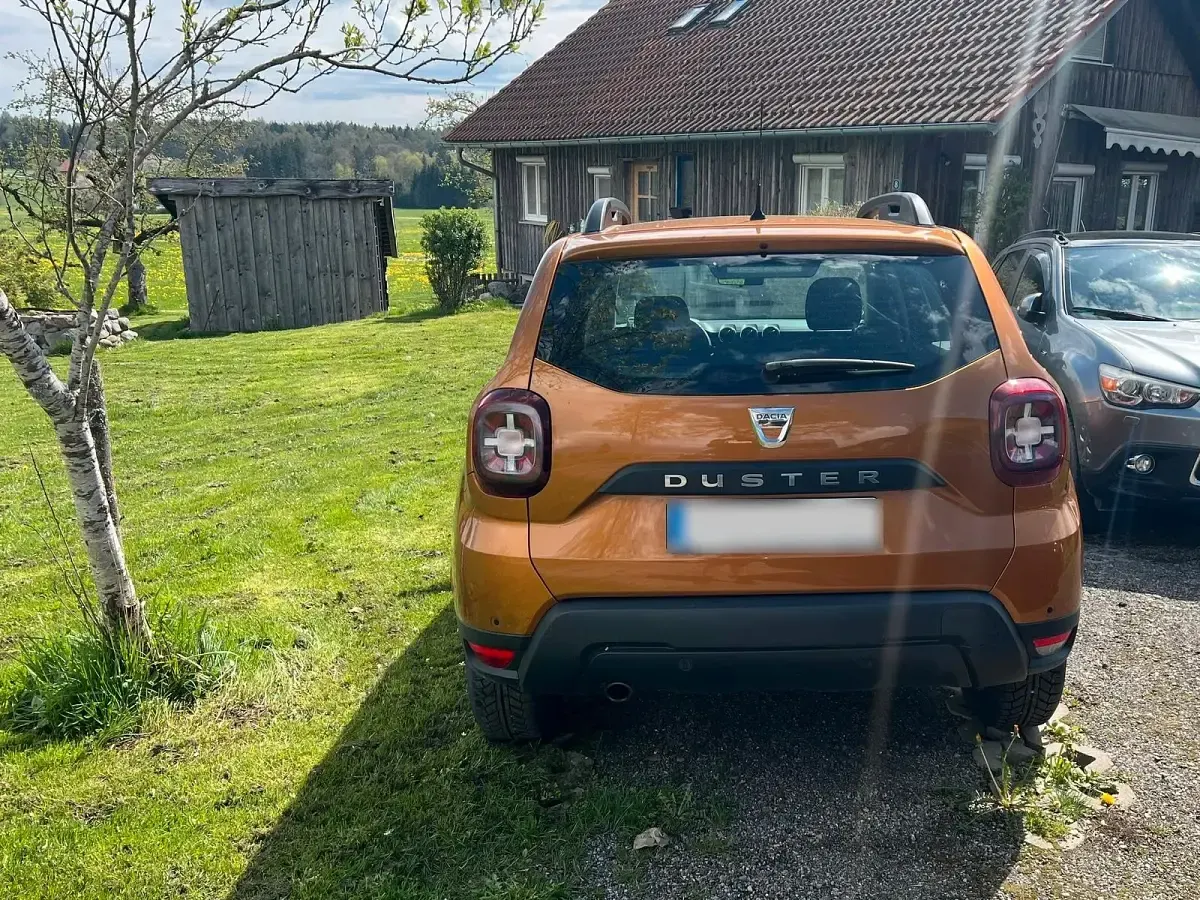Usata Dacia Duster 101 CV (74 kW) 2020 Oro SUV