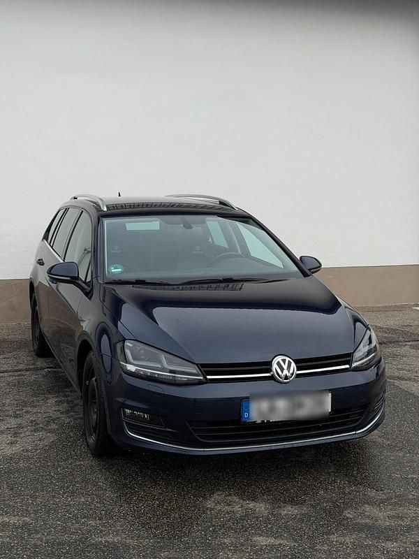 Blau Gebraucht 2016 VW Golf VII Kombi | 10.000 € (Fairer Preis) - Bild 1/4
