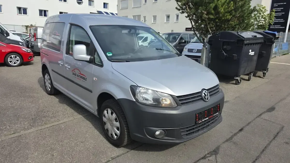 Gebraucht VW Caddy Trendline 102 PS (75 kW) 2011 Silber Van / Kleinbus