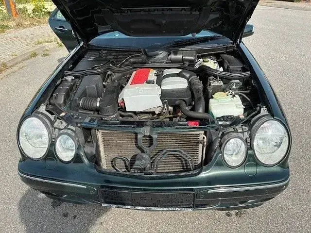 Gebraucht Mercedes E200 Avantgarde 163 PS (119 kW) 2001 Grün Limousine