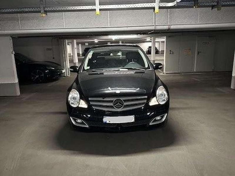 Schwarz Gebraucht 2007 Mercedes R280 Edition Van / Kleinbus | 4.500 € - Bild 1/4