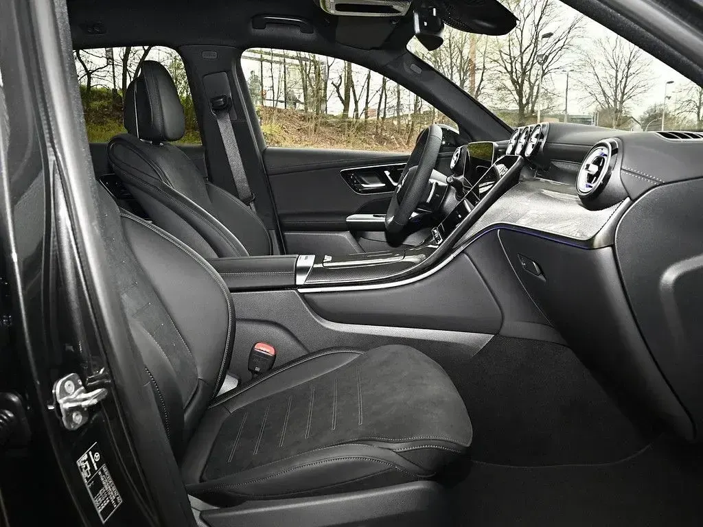 Gebraucht Mercedes GLC200 AMG line 204 PS (150 kW) 2026 Grau / graphitgrau SUV