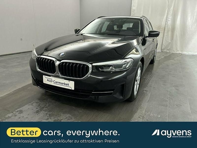 Schwarz uni Gebraucht 2021 BMW 520 Sport Line Kombi | 26.980 € (Superpreis) - Bild 1/4
