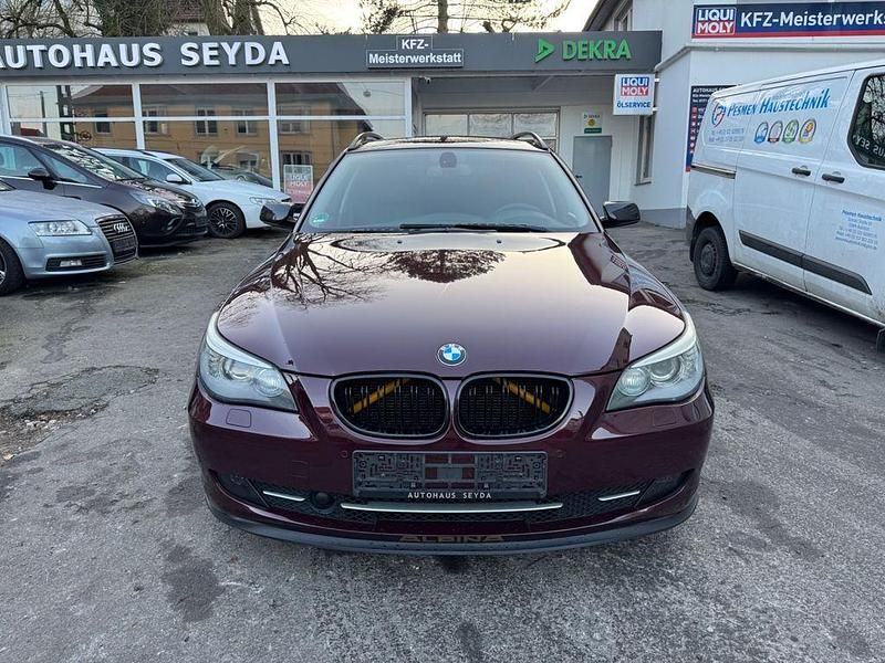 Gebraucht BMW 530 Advantage 272 PS (200 kW) 2009 Rot Kombi