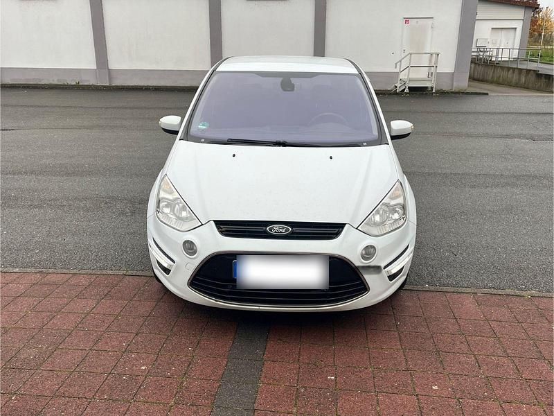 Gebraucht Ford S-MAX Titanium 140 PS (102 kW) 2013 Weiß Van / Kleinbus