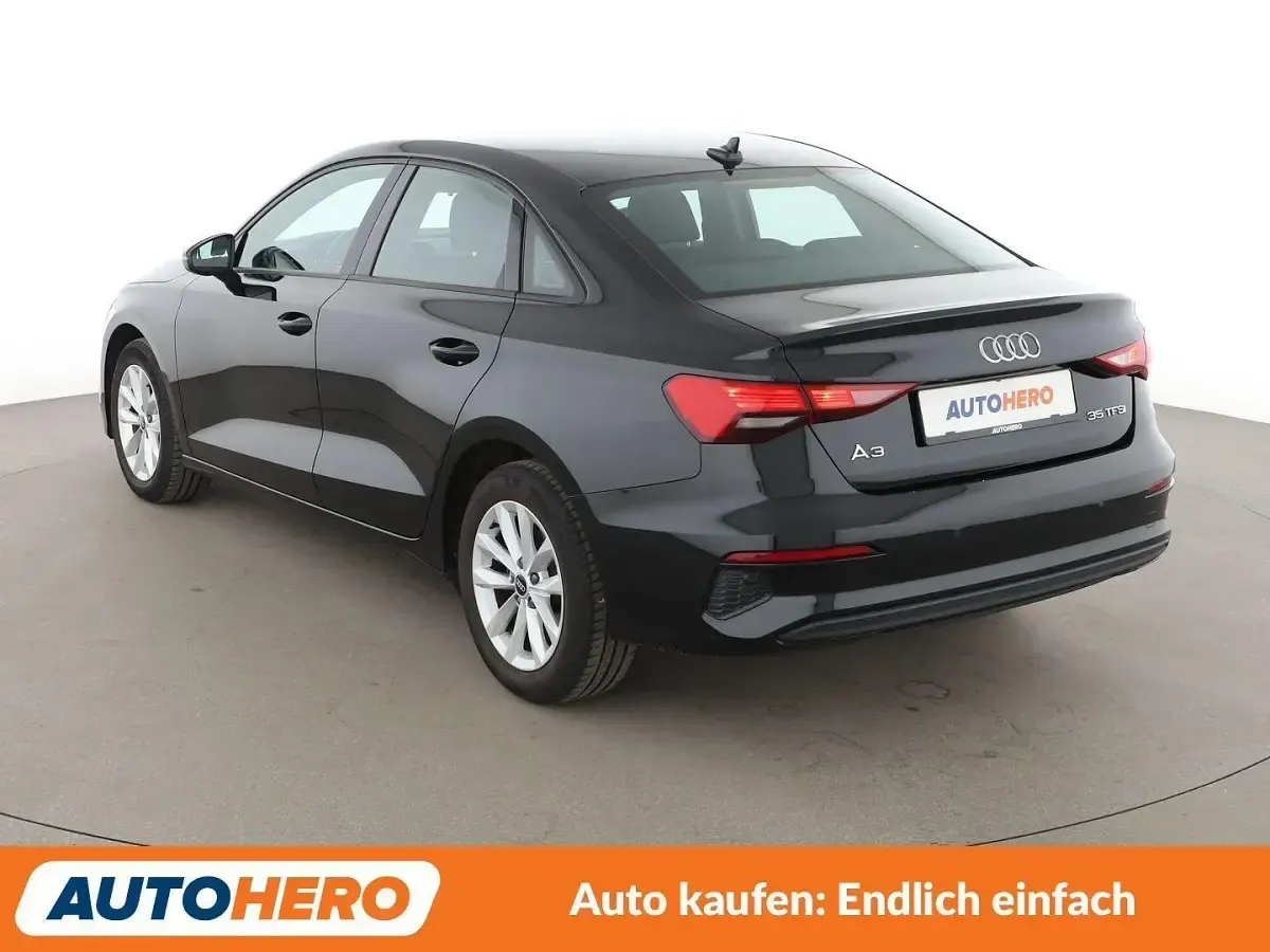 Gebraucht Audi A3 Comfort 150 PS (110 kW) 2023 Schwarz Limousine