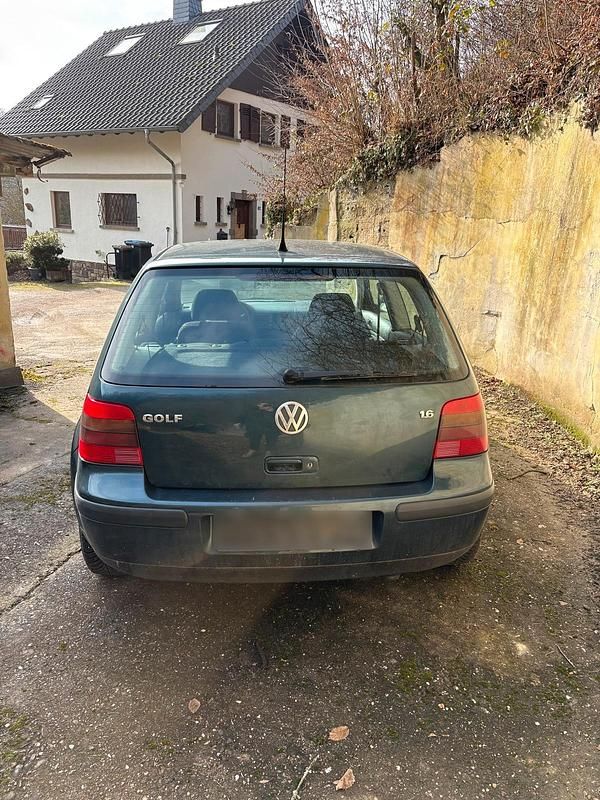 Gebraucht VW Golf IV 105 PS (77 kW) 2001 Grün Kleinwagen