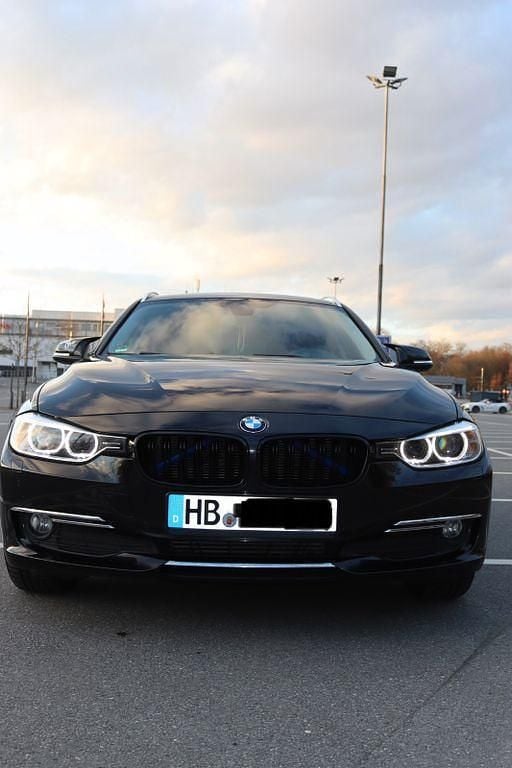 Gebraucht BMW 320 Luxury Line 184 PS (135 kW) 2014 Schwarz Kombi