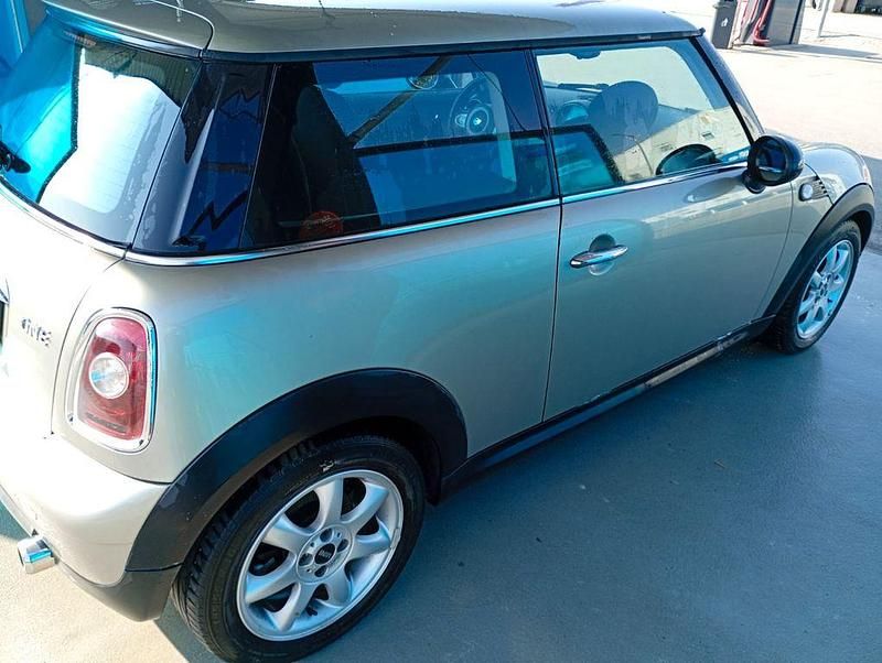 Gebraucht Mini ONE 95 PS (69 kW) 2007 Silber Kleinwagen