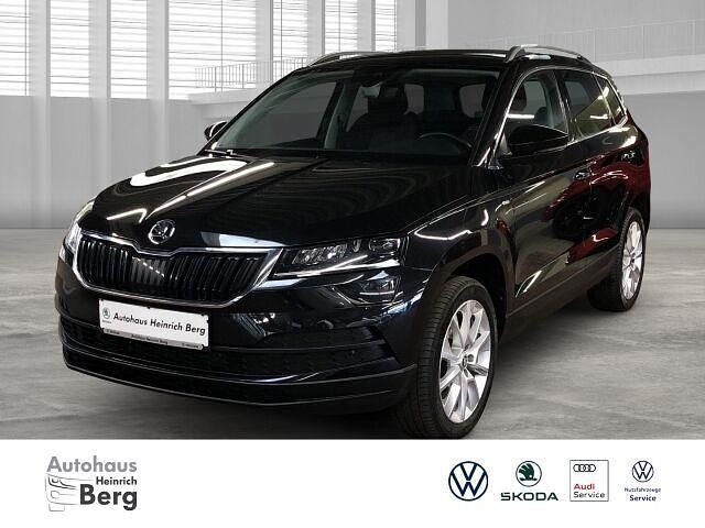 Schwarz Gebraucht 2021 Skoda Karoq Clever SUV | 21.950 € (Guter Preis) - Bild 1/2