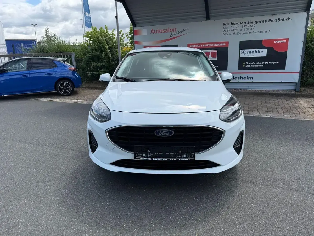 Gebraucht Ford Fiesta Cool & Connect 75 PS (55 kW) 2022 Weiß Kleinwagen