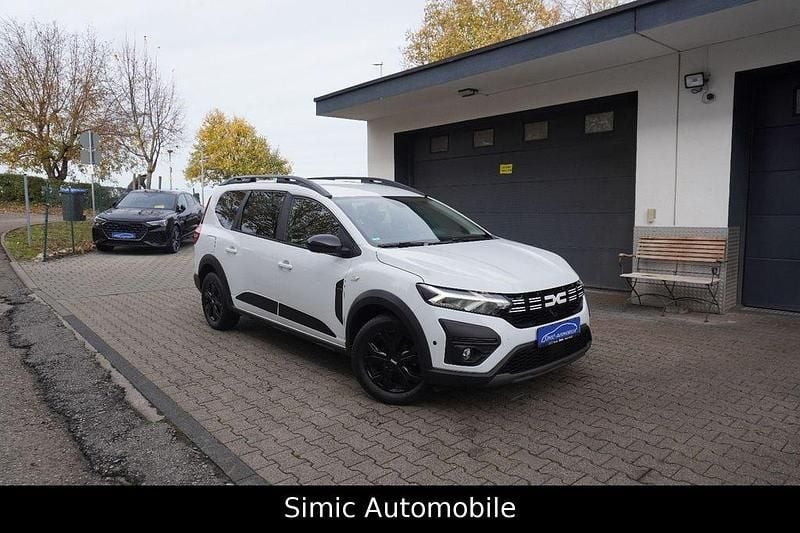 Gletscherweiss Gebraucht 2023 Dacia Jogger Extreme Van / Kleinbus | 16.650 € (Guter Preis) - Bild 1/4