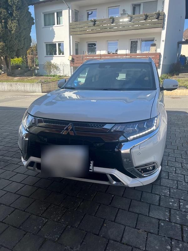 Gebraucht Mitsubishi Outlander P-HEV 2020 Weiß SUV