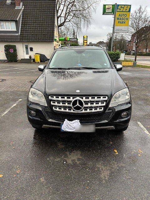 Gebraucht Mercedes ML280 190 PS (139 kW) 2009 Schwarz SUV