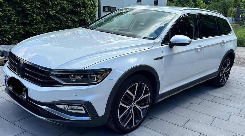 Gebraucht VW Passat Alltrack 200 PS (147 kW) 2022 Weiß Kombi