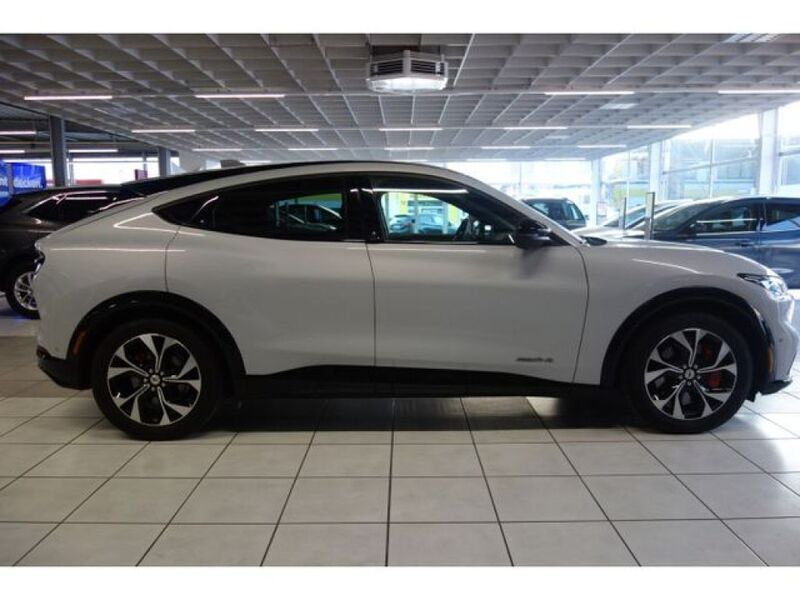 Gebraucht Ford Mustang Mach-E S 197 kW (269 PS) 2023 Weiss SUV