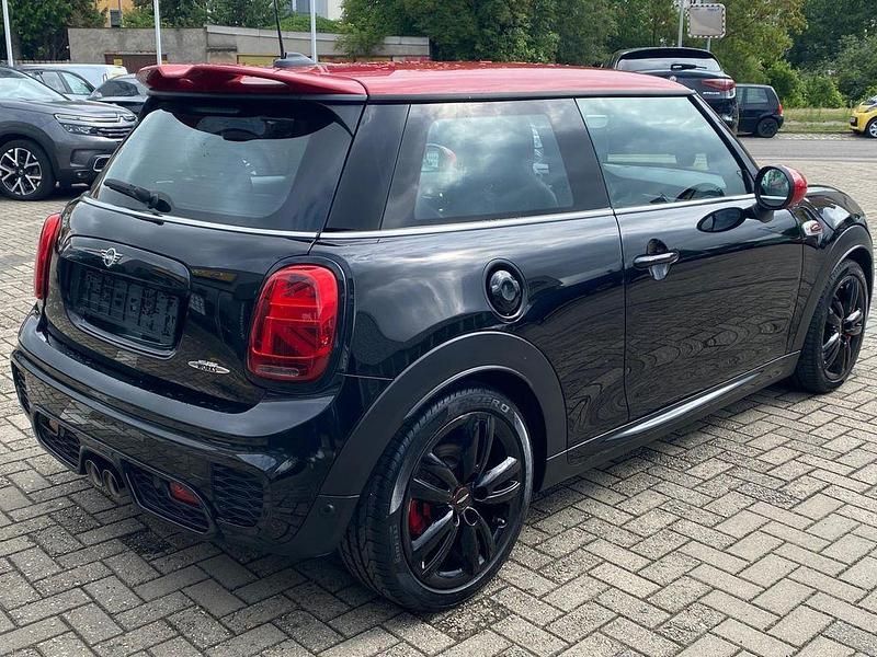 Gebraucht Mini John Cooper Works Chili 231 PS (169 kW) 2019 Midnight black Kleinwagen