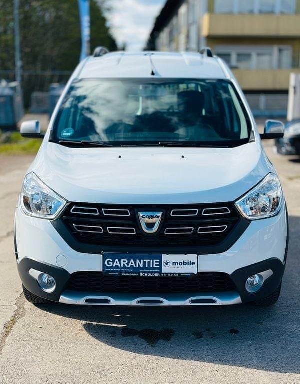 Gebraucht Dacia Dokker Stepway 109 PS (80 kW) 2019 Weiß Van / Kleinbus