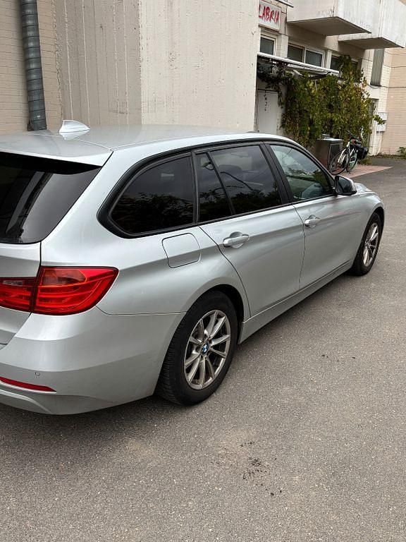 Gebraucht BMW 320 184 PS (135 kW) 2014 Kombi