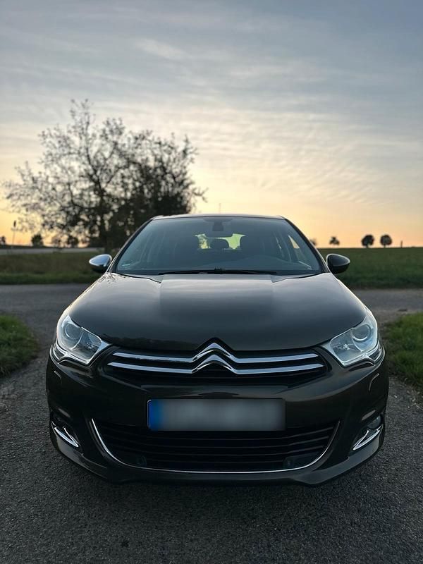 Gebraucht Citroën C4 112 PS (82 kW) 2012 Braun Limousine