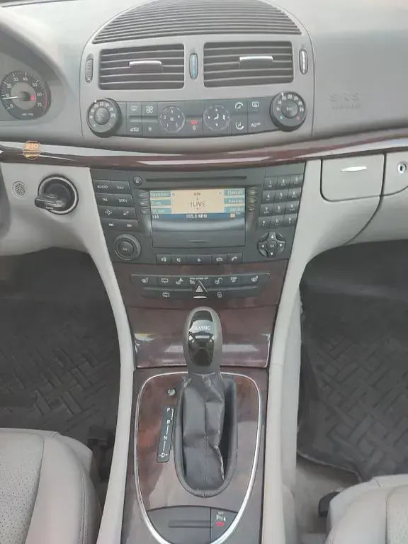 Brugt Mercedes E200 163 HK (119 kW) 2003 Beige Sedan