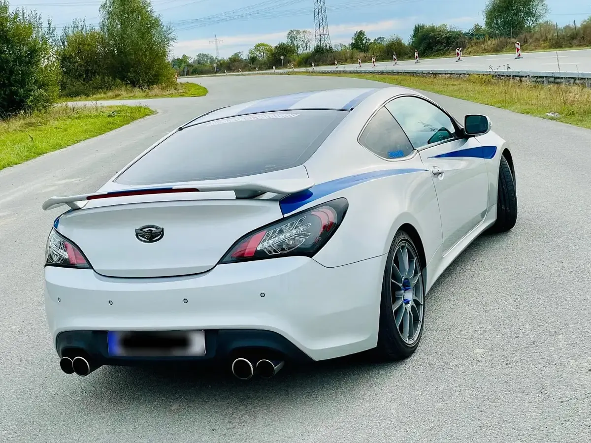 Gebraucht Hyundai Genesis 303 PS (222 kW) 2012 Silber Coupé