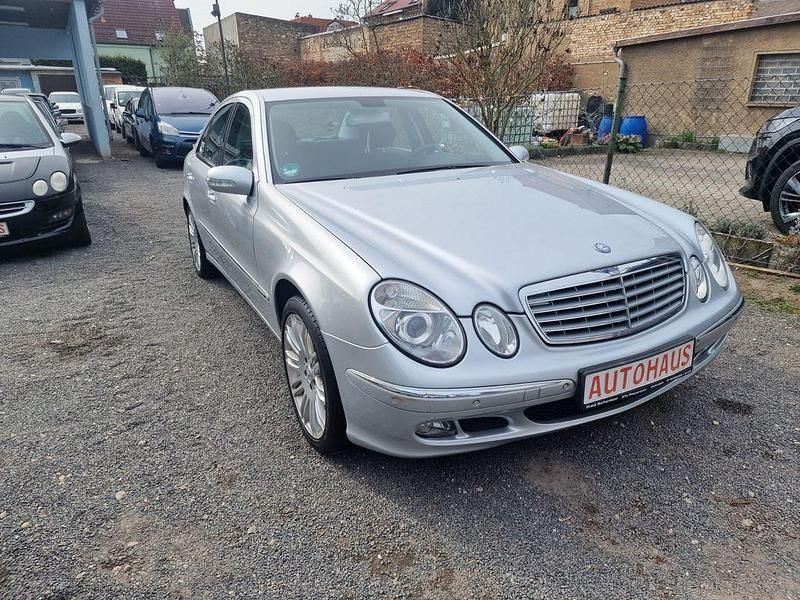 Gebraucht Mercedes E200 Elegance 163 PS (119 kW) 2005 Silber Limousine