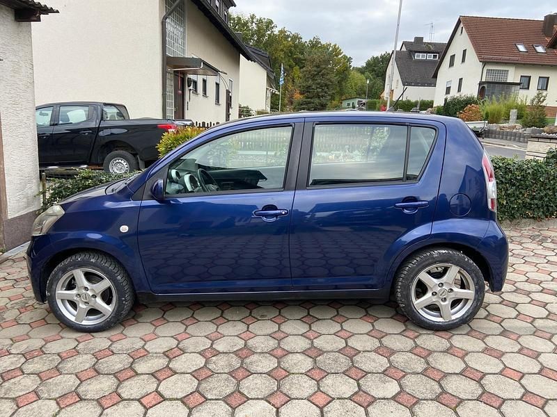 Gebraucht Daihatsu Sirion 87 PS (63 kW) 2005 Braun Kleinwagen