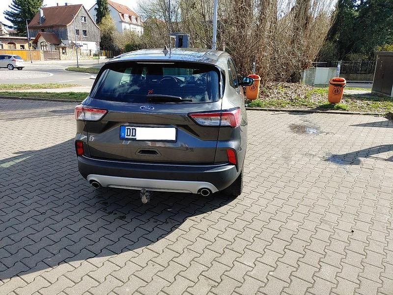 Gebraucht Ford Kuga Cool & Connect 120 PS (88 kW) 2021 Grau SUV