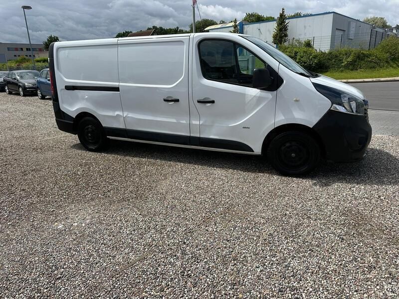 Usata Opel Vivaro 121 CV (88 kW) 2017 Bianco Monovolume