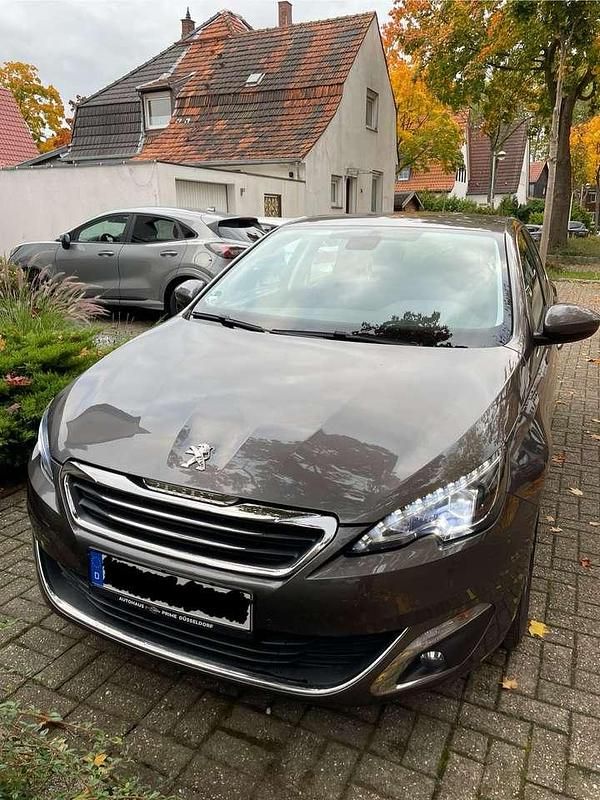 Gebraucht 2017 Peugeot 308 Allure Kleinwagen | 9.800 € (Fairer Preis) - Bild 1/4
