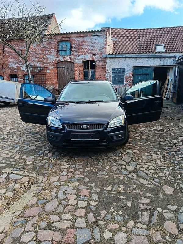 Gebraucht Ford Focus 82 PS (60 kW) 2005 Blau Coupé