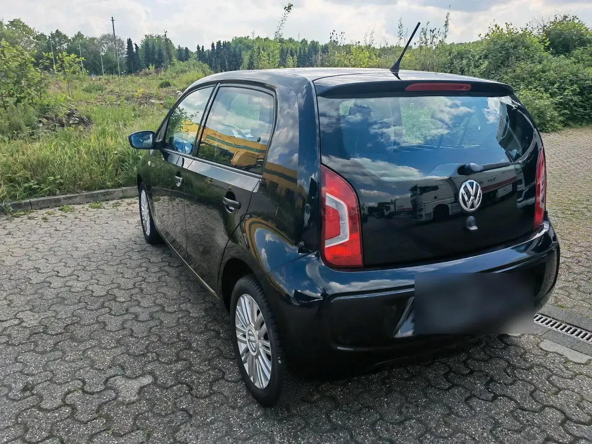 Second-hand VW up! Cup 60 CP (44 kW) 2014 Negru Hatchback