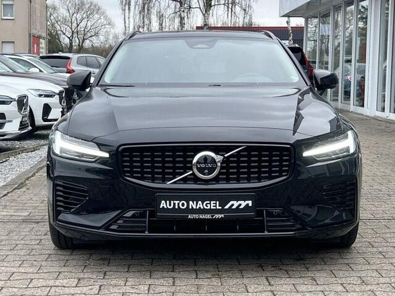 Gebraucht Volvo V60 Plus 456 PS (335 kW) 2025 Schwarz Kombi